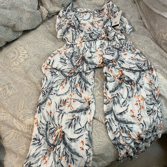 New RipCurl jumpsuit - Picture 5 of 8